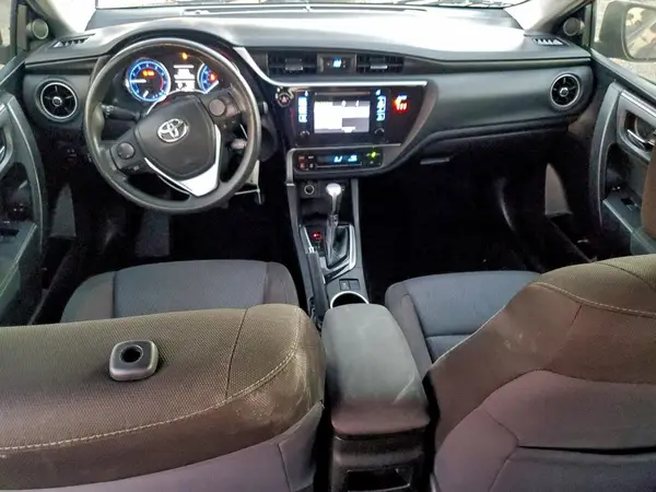 5YFBURHE9JP807884 2018 TOYOTA COROLLA - Image 8