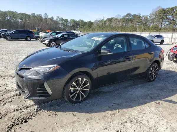 5YFBURHE9JP807903 2018 TOYOTA COROLLA - Image 1