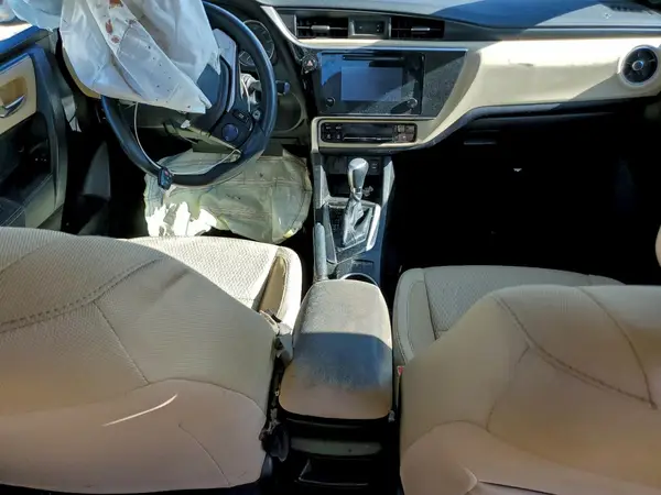5YFBURHE9JP809750 2018 TOYOTA COROLLA - Image 8