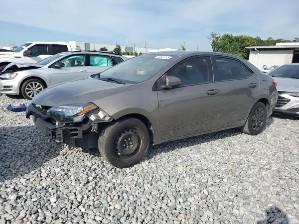 5YFBURHE9JP809764 2018 TOYOTA COROLLA - Image 1