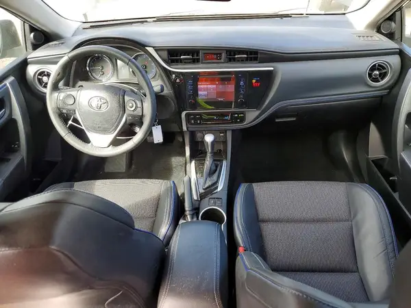5YFBURHE9JP811191 2018 TOYOTA COROLLA - Image 8