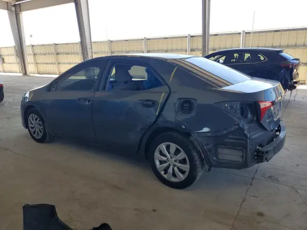 5YFBURHE9JP812499 2018 TOYOTA COROLLA - Image 2