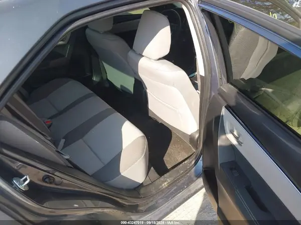 5YFBURHE9JP812860 2018 TOYOTA COROLLA - Image 8