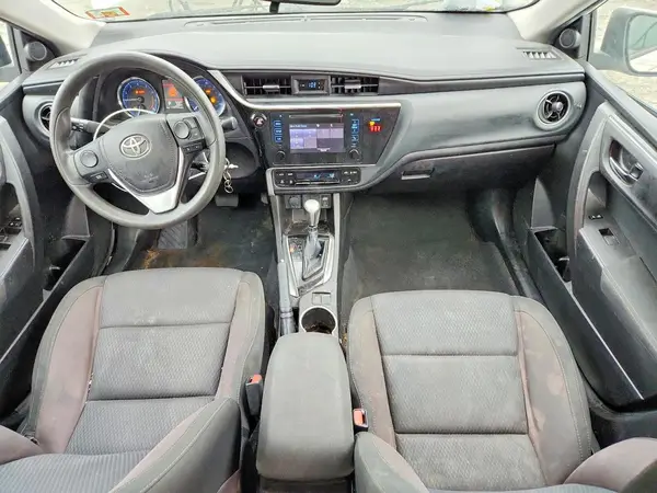 5YFBURHE9JP813958 2018 TOYOTA COROLLA - Image 8