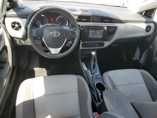 5YFBURHE9JP819257 2018 TOYOTA COROLLA - Image 8