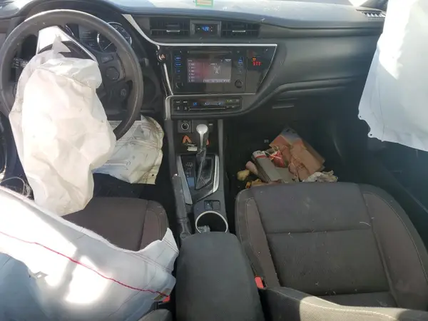 5YFBURHE9JP819274 2018 TOYOTA COROLLA - Image 8