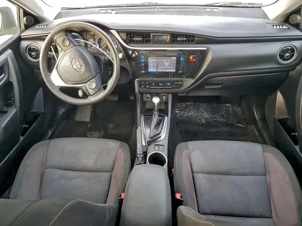 5YFBURHE9JP821350 2018 TOYOTA COROLLA - Image 8