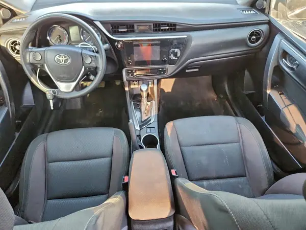5YFBURHE9JP821557 2018 TOYOTA COROLLA - Image 8