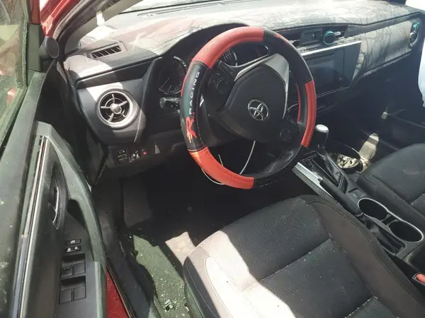 5YFBURHE9JP822417 2018 TOYOTA COROLLA - Image 8