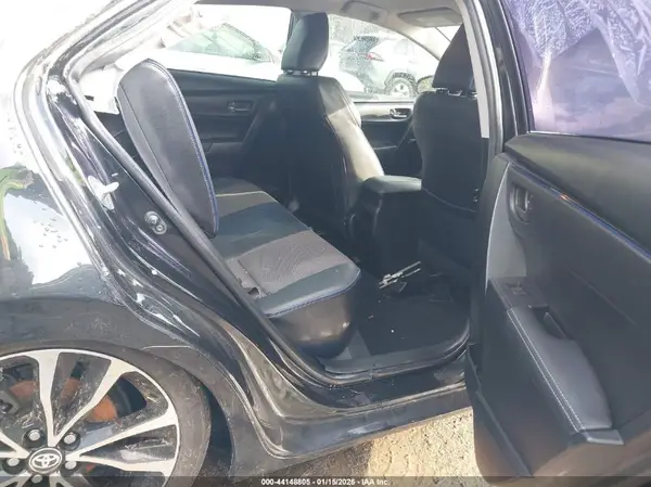 5YFBURHE9JP822658 2018 TOYOTA COROLLA - Image 8