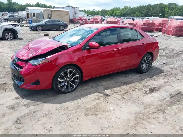 5YFBURHE9JP822742 2018 TOYOTA COROLLA - Image 2