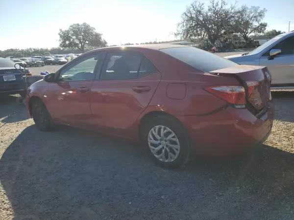 5YFBURHE9JP823616 2018 TOYOTA COROLLA - Image 2