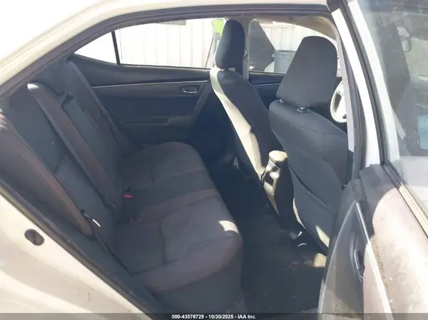 5YFBURHE9JP826189 2018 TOYOTA COROLLA - Image 8
