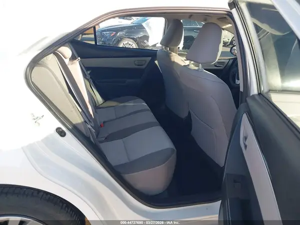 5YFBURHE9JP826970 2018 TOYOTA COROLLA - Image 8