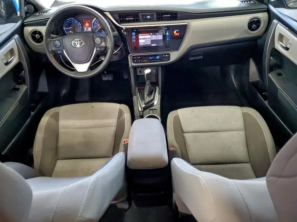 5YFBURHE9JP827147 2018 TOYOTA COROLLA - Image 8