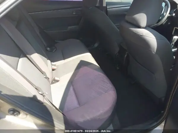 5YFBURHE9JP829206 2018 TOYOTA COROLLA - Image 8