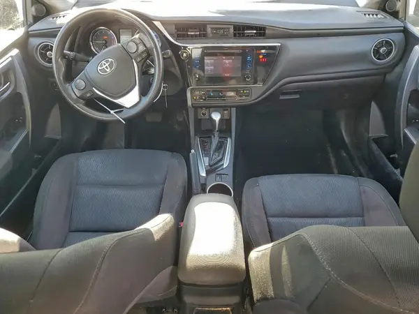 5YFBURHE9JP830498 2018 TOYOTA COROLLA - Image 8