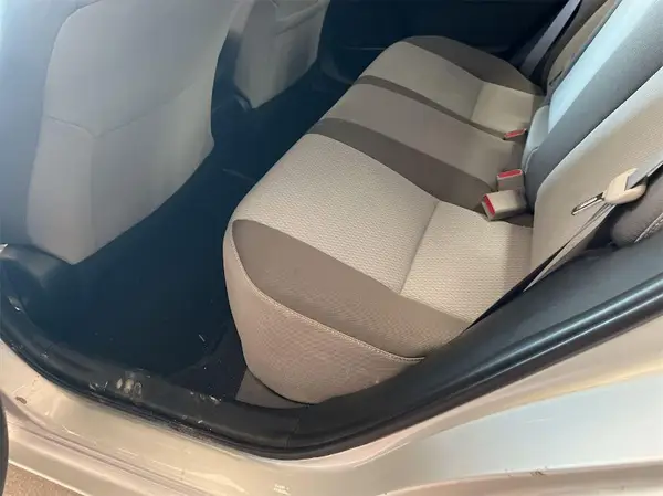 5YFBURHE9JP831098 2018 TOYOTA COROLLA - Image 8