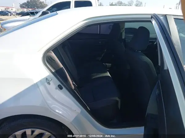 5YFBURHE9JP831246 2018 TOYOTA COROLLA - Image 8