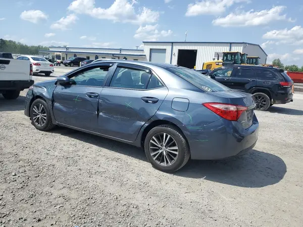 5YFBURHE9JP832252 2018 TOYOTA COROLLA - Image 2