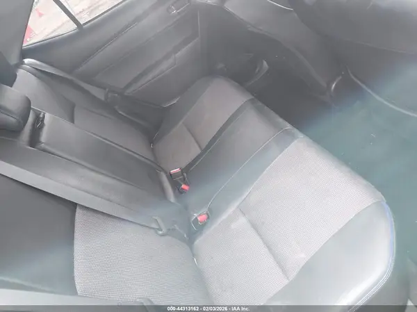 5YFBURHE9JP833028 2018 TOYOTA COROLLA - Image 8