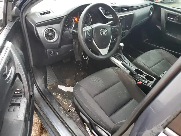 5YFBURHE9JP835474 2018 TOYOTA COROLLA - Image 8