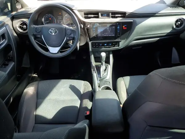 5YFBURHE9JP835930 2018 TOYOTA COROLLA - Image 8