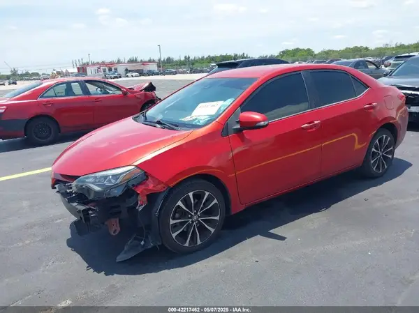 5YFBURHE9JP840450 2018 TOYOTA COROLLA - Image 2
