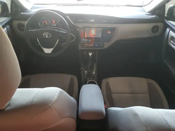 5YFBURHE9JP841744 2018 TOYOTA COROLLA - Image 8