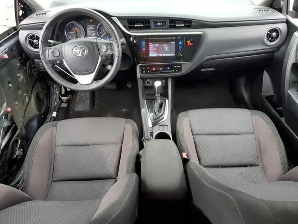 5YFBURHE9JP841758 2018 TOYOTA COROLLA - Image 8