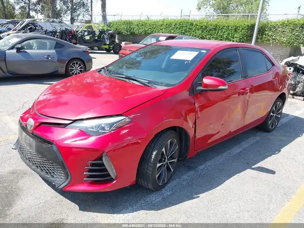 5YFBURHE9JP843199 2018 TOYOTA COROLLA - Image 2