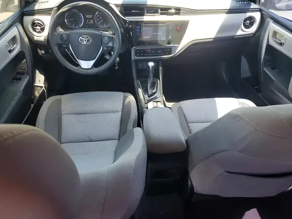 5YFBURHE9JP843445 2018 TOYOTA COROLLA - Image 8