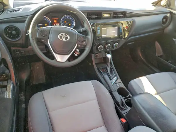 5YFBURHE9JP844062 2018 TOYOTA COROLLA - Image 8