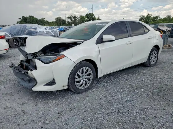 5YFBURHE9JP845793 2018 TOYOTA COROLLA - Image 1