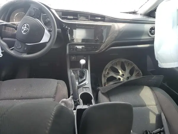 5YFBURHE9JP846295 2018 TOYOTA COROLLA - Image 8
