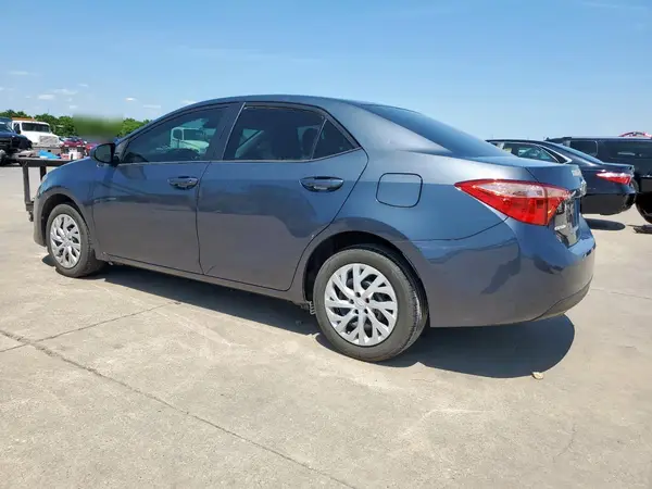 5YFBURHE9JP850198 2018 TOYOTA COROLLA - Image 2