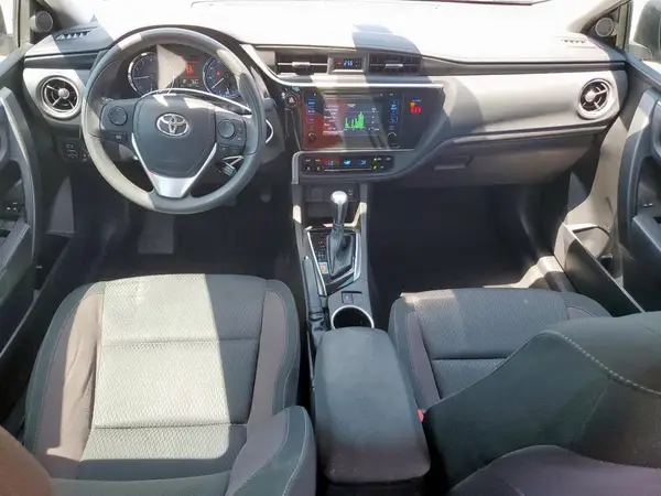 5YFBURHE9JP850198 2018 TOYOTA COROLLA - Image 8