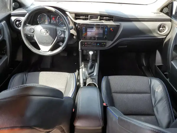 5YFBURHE9JP852792 2018 TOYOTA COROLLA - Image 8