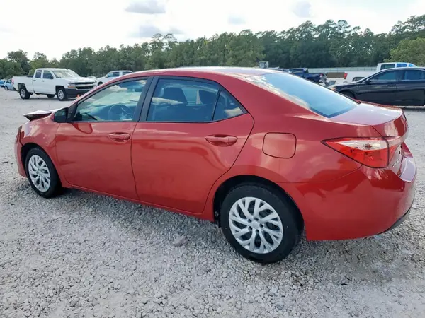 5YFBURHE9JP853599 2018 TOYOTA COROLLA - Image 2