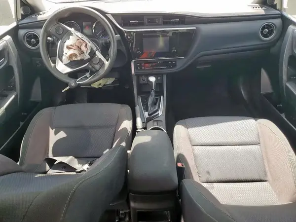 5YFBURHE9JP853599 2018 TOYOTA COROLLA - Image 8