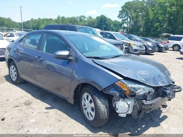 5YFBURHE9JP855272 2018 TOYOTA COROLLA - Image 1