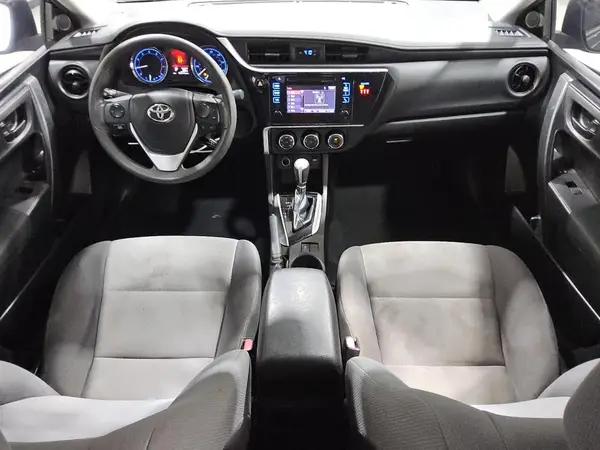 5YFBURHE9JP856082 2018 TOYOTA COROLLA - Image 8
