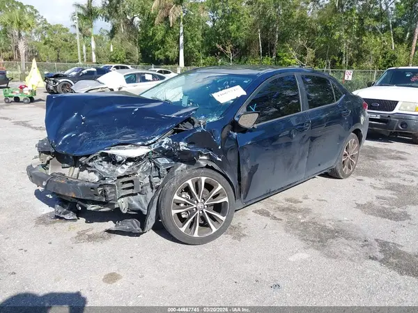 5YFBURHE9KP859582 2019 TOYOTA COROLLA - Image 2