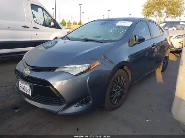 5YFBURHE9KP861204 2019 TOYOTA COROLLA - Image 2