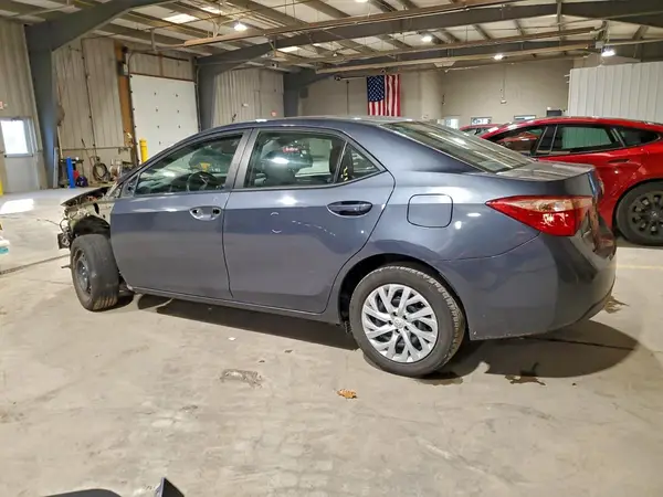5YFBURHE9KP870520 2019 TOYOTA COROLLA - Image 2
