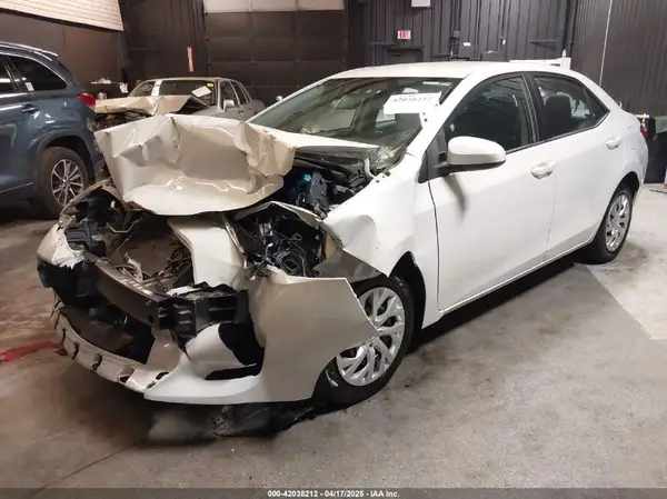 5YFBURHE9KP871926 2019 TOYOTA COROLLA - Image 2