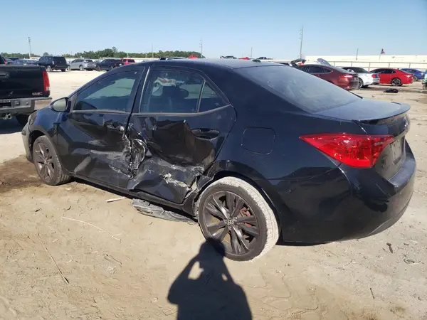 5YFBURHE9KP879928 2019 TOYOTA COROLLA - Image 2