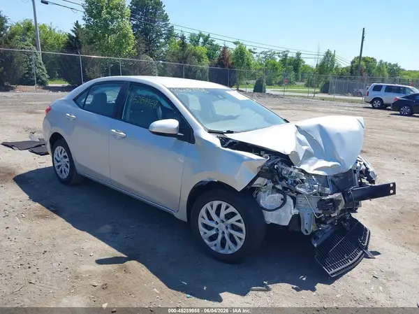 5YFBURHE9KP881632 2019 TOYOTA COROLLA - Image 1