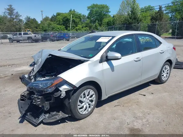 5YFBURHE9KP881632 2019 TOYOTA COROLLA - Image 2