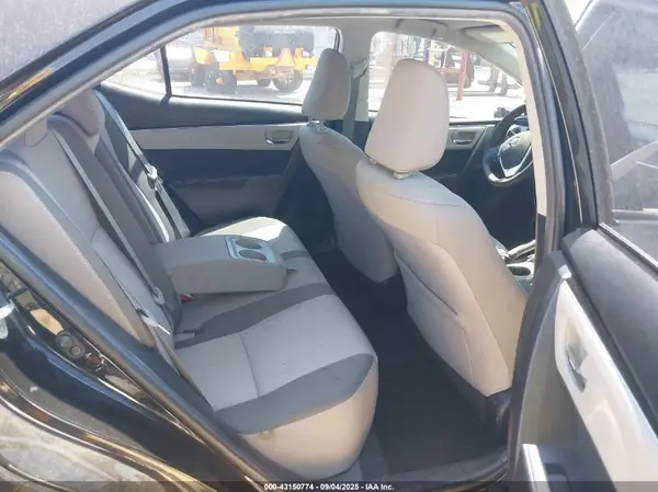 5YFBURHE9KP882909 2019 TOYOTA COROLLA - Image 8